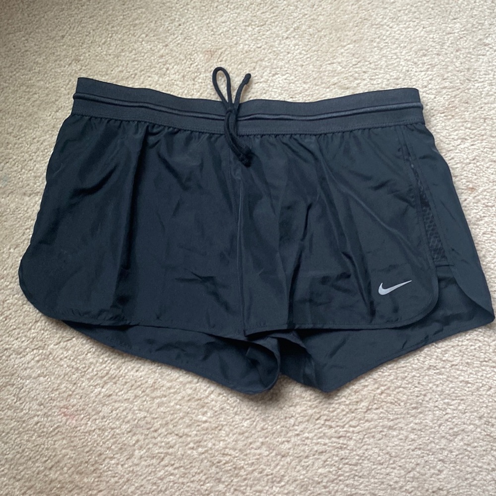 Nike dri-fit shorts size medium